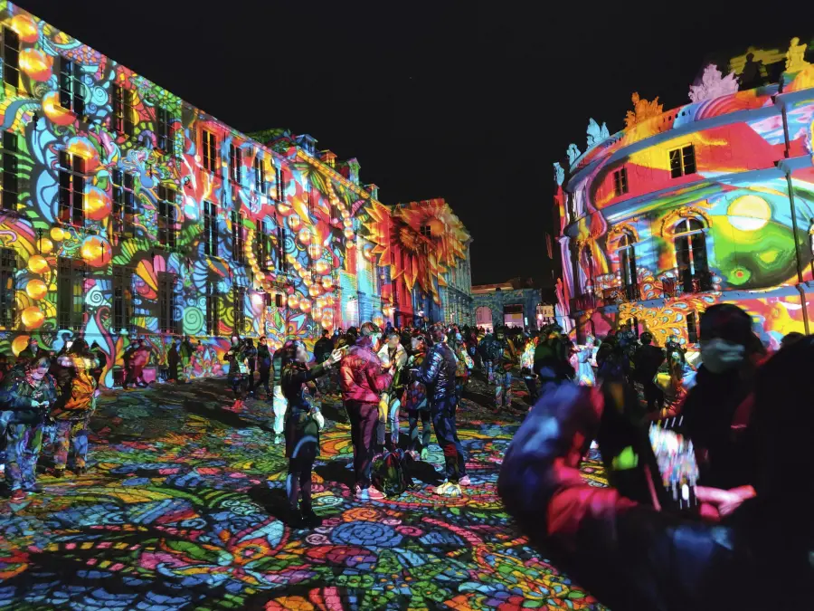 Diving in the sea of colors