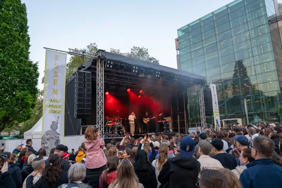 Tom Twers auf der New Music Stage auf dem Burgplatz