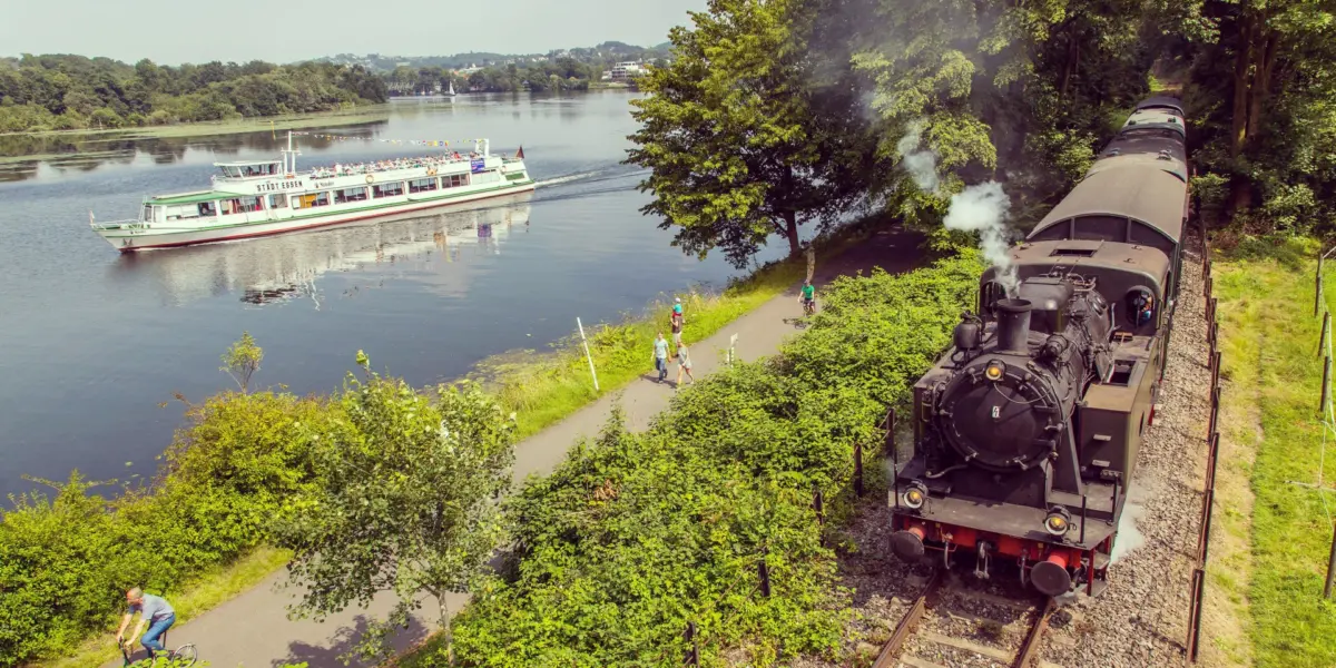 Hespertalbahn am Baldeneysee