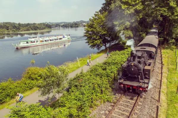 Hespertalbahn am Baldeneysee
