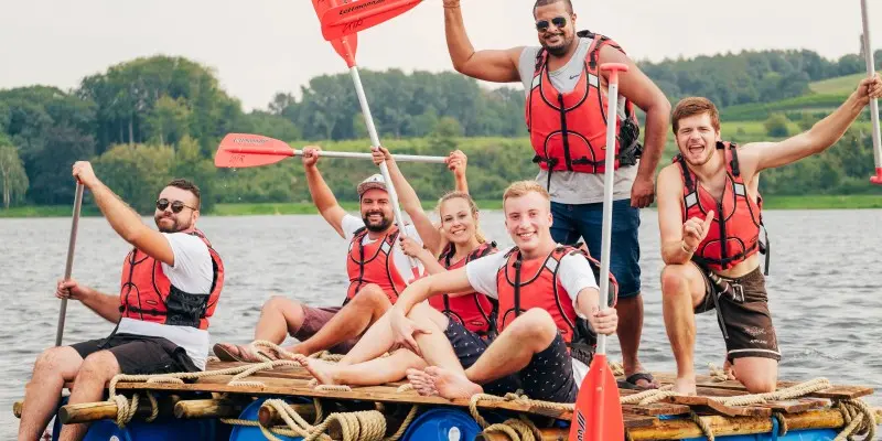 Mit dem Team auf dem Wasser m(Foto: Teamio)