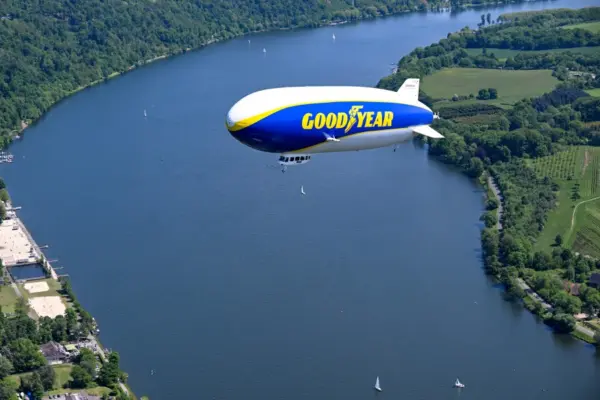 Vom Zeppelin aus erhalten die Mitreisenden atemberaubende Aussichten auf den grünen Essener Süden.