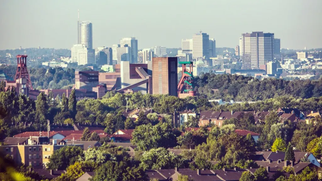 Blick von der Schurenbachhalde auf Essen am ZollvereinSteig