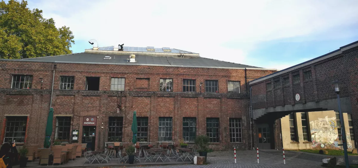 Das Malakow mit Biergarten auf der Zeche Carl.jpg